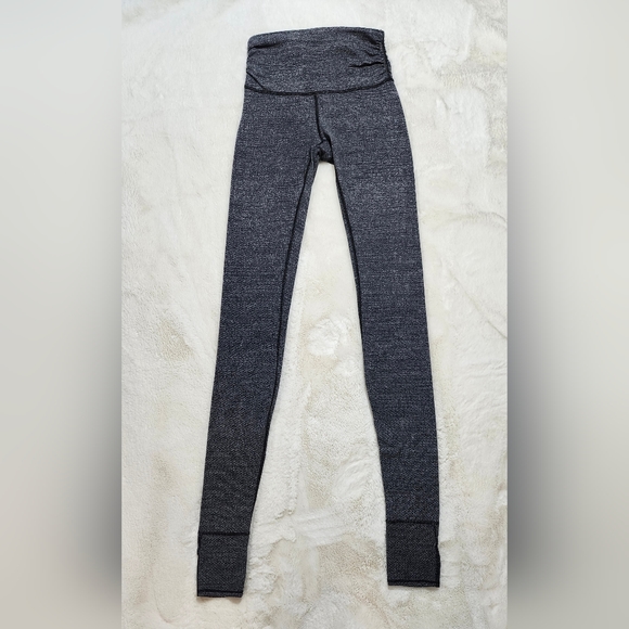 Lululemon Still Mind Tight *28". Size 4. - Picture 6 of 15